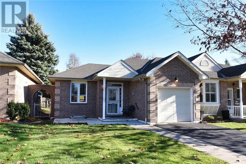 39 Twenty Place Blvd, Hamilton, ON L0R 1W0