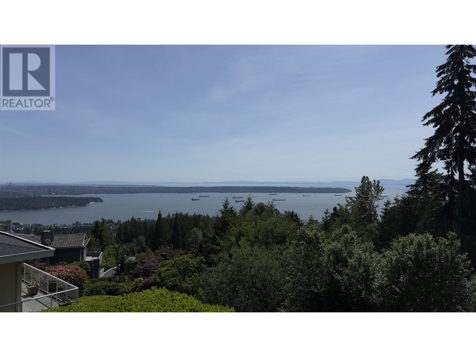 1474 Bramwell Rd, West Vancouver, BC V7S 2N9