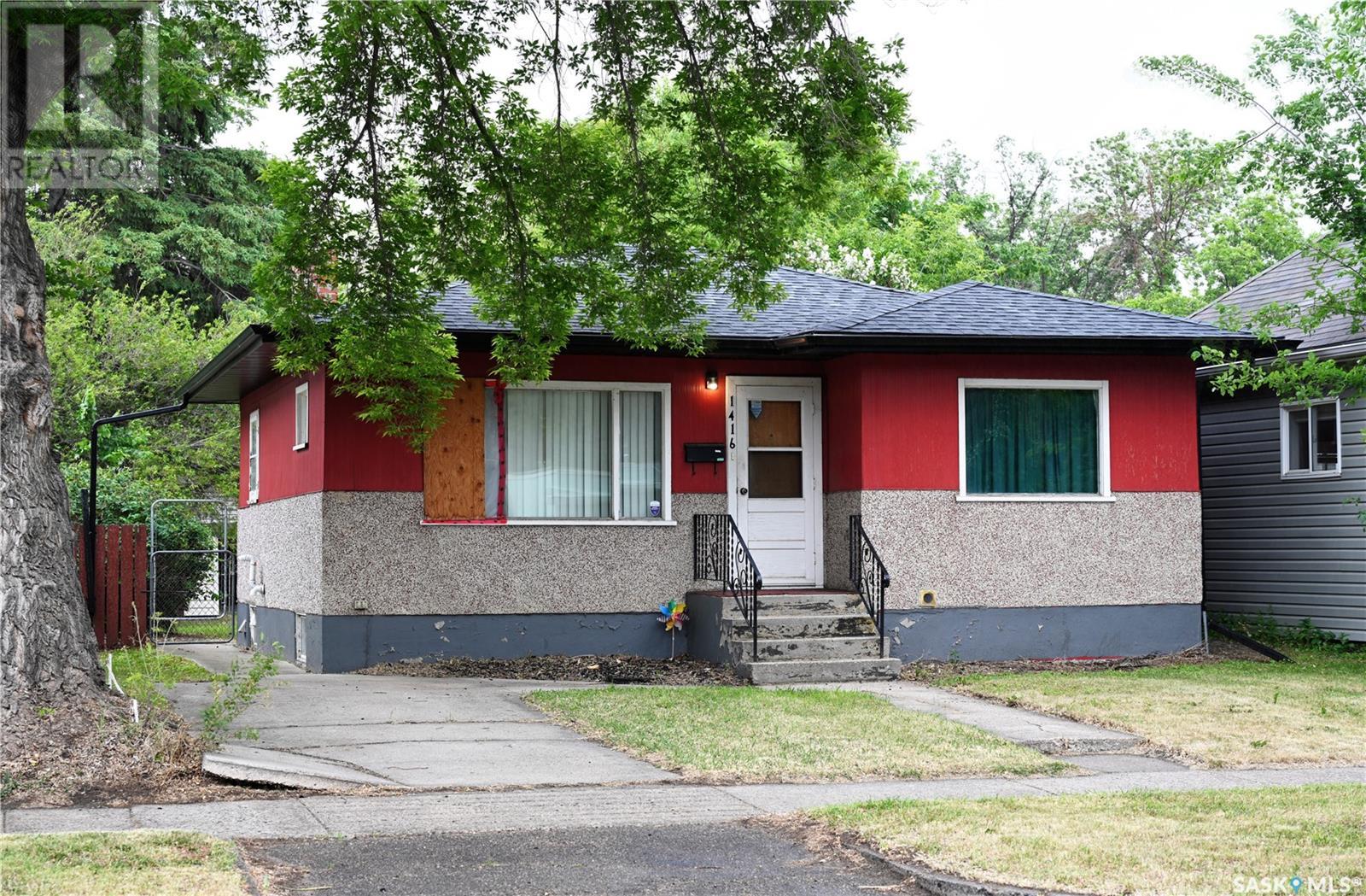 1416 D Ave N, Saskatoon, SK S7L 1P4