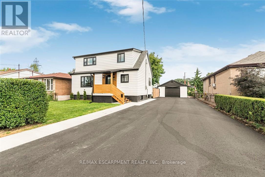588 Barnaby St, Hamilton, ON L8H 6T9