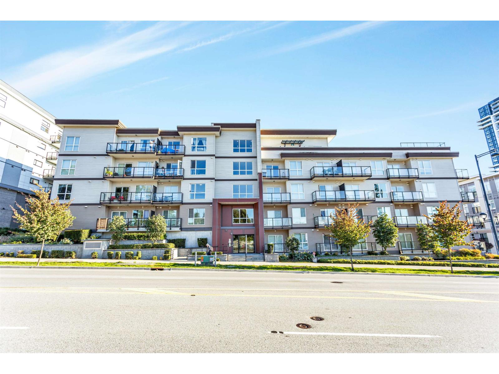 13768 108 Avenue Unit 406, Surrey, BC V3T 0L9