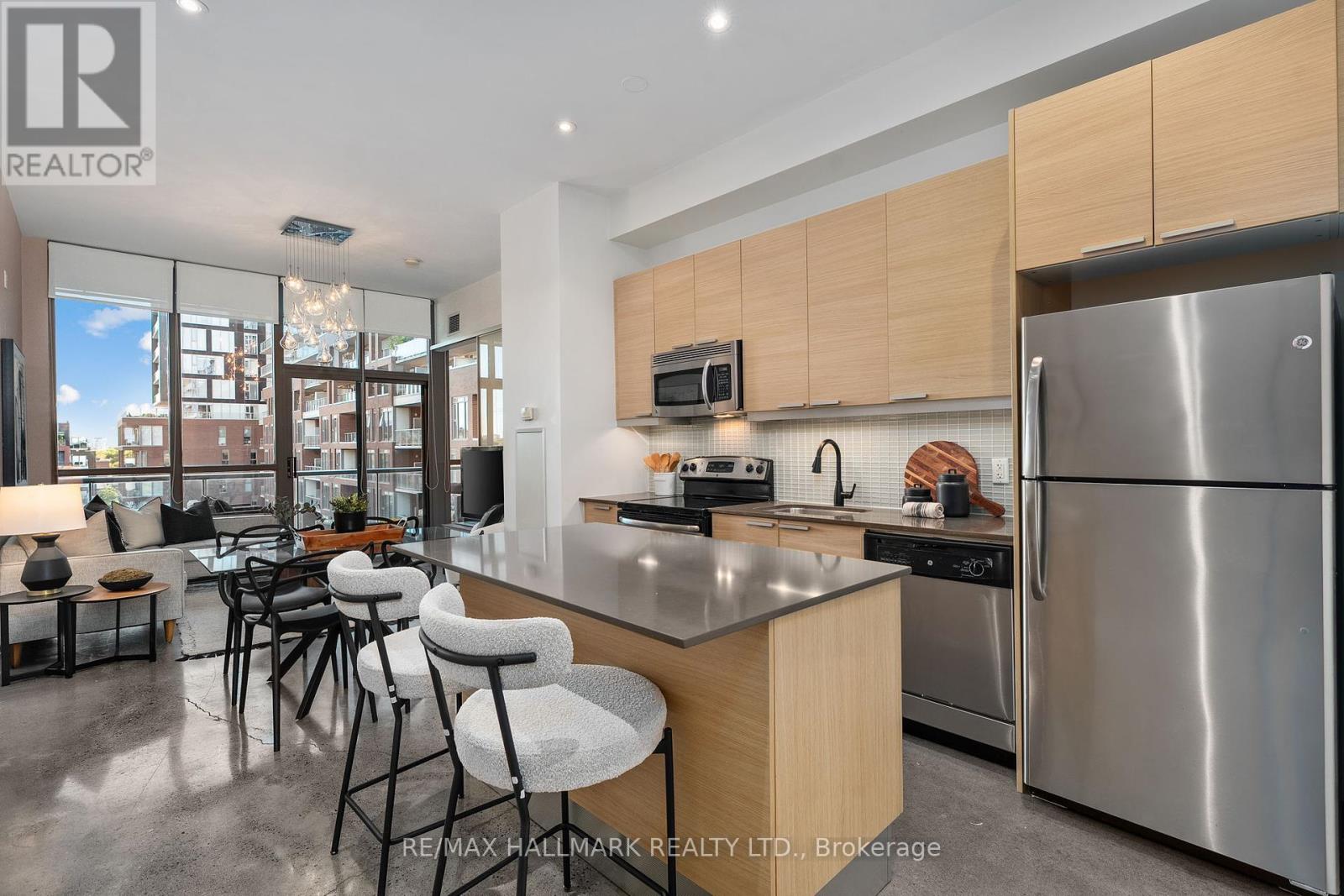 503 625 Queen St E, Toronto, ON M4M 2A5