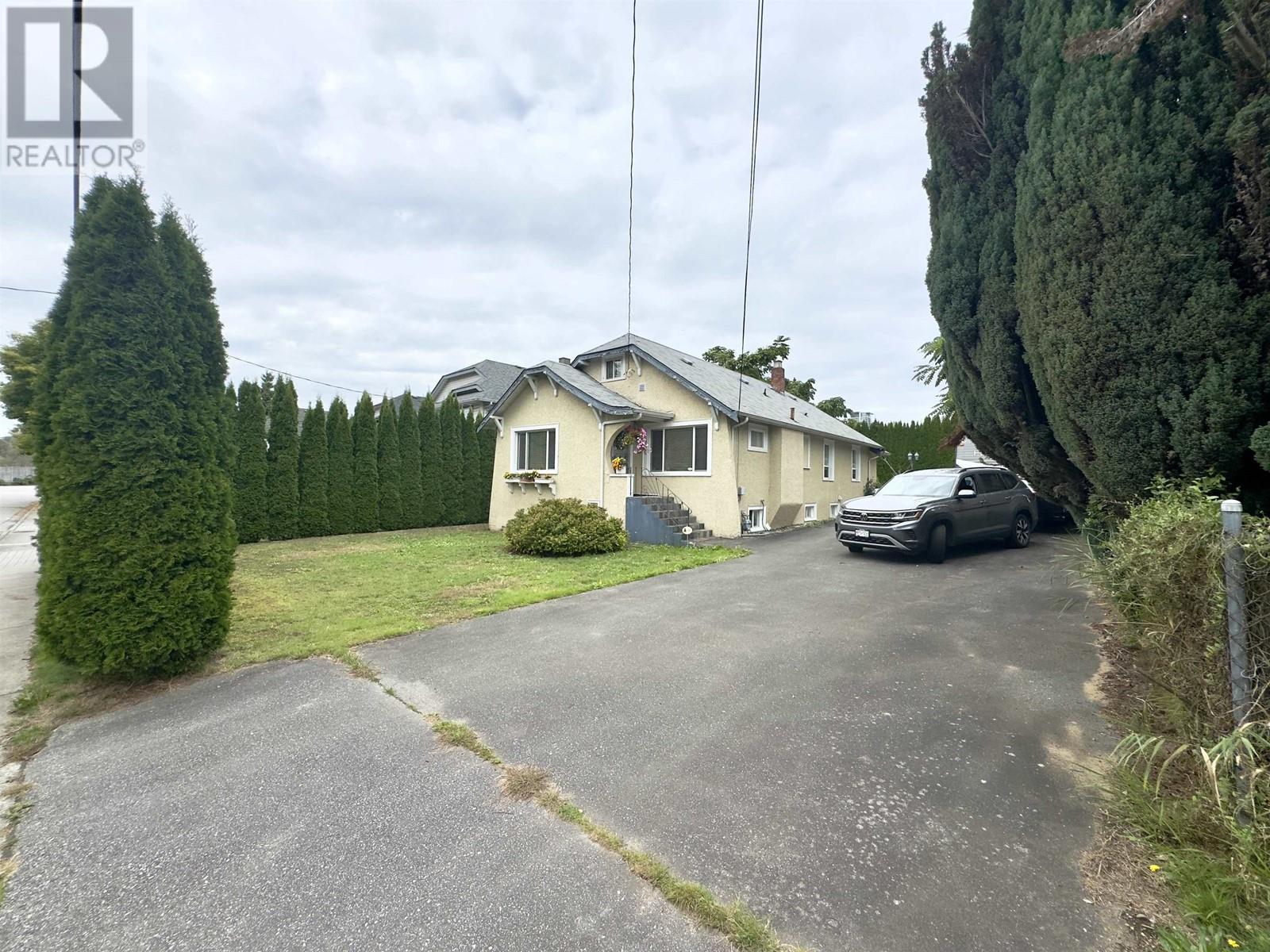 601 Alderson Ave, Coquitlam, BC V3K 1T4