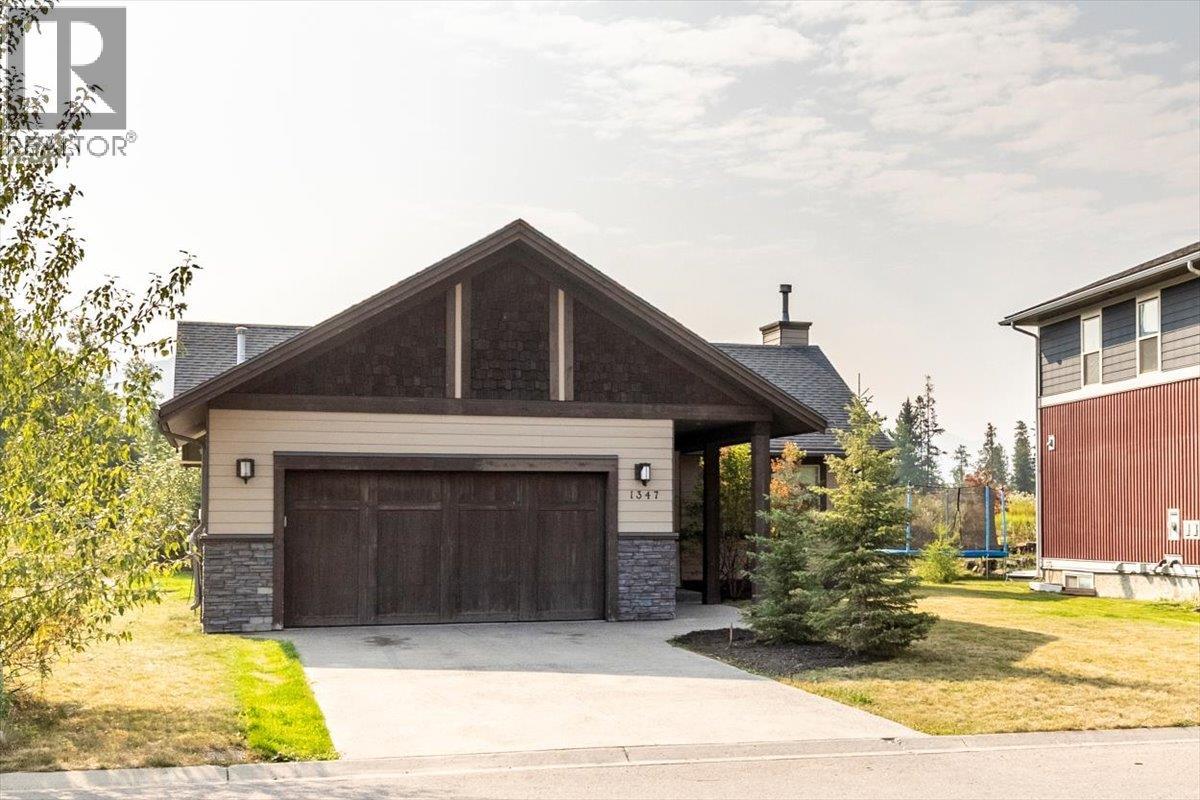 1347 Cherrywood Blvd, Sparwood, BC V0B 2G2
