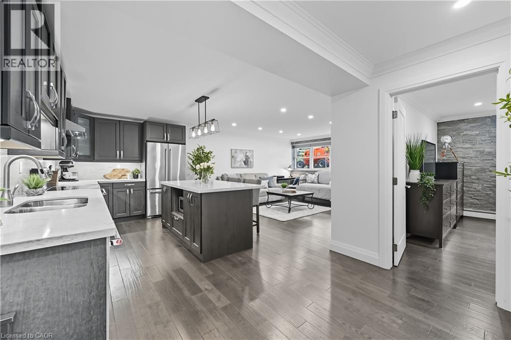 1377 Lakeshore Road Unit 104, Burlington, ON L7S 1B1
