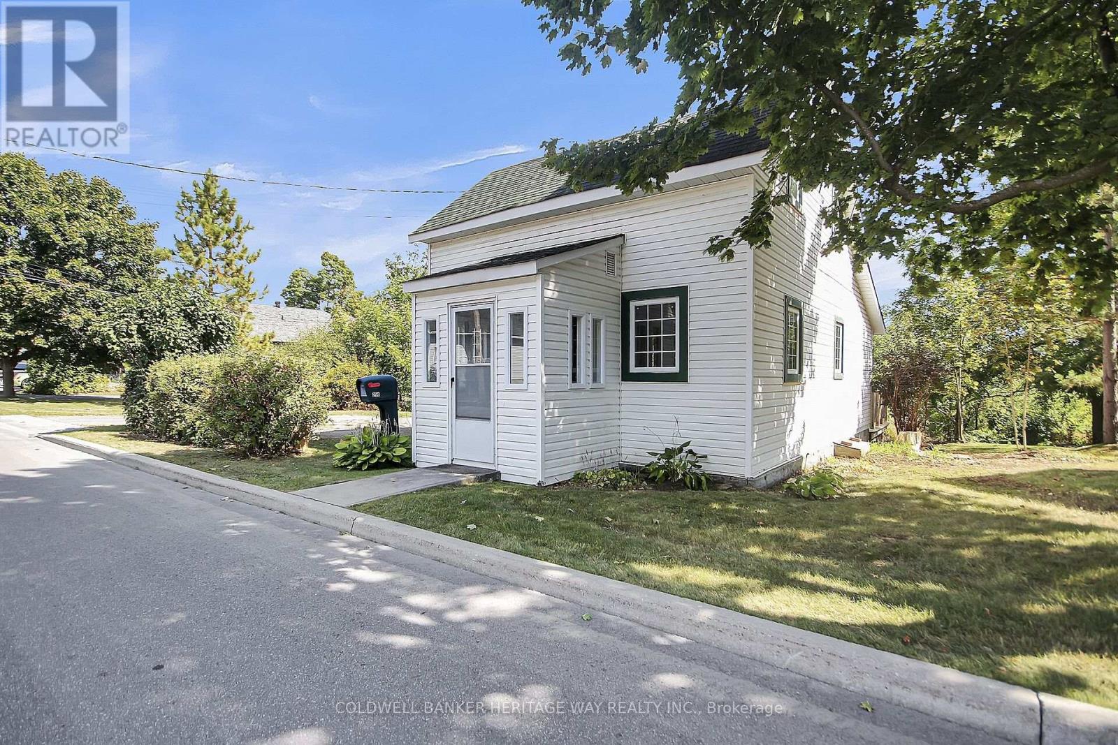 254 William St, Carleton Place, ON K7C 1X3