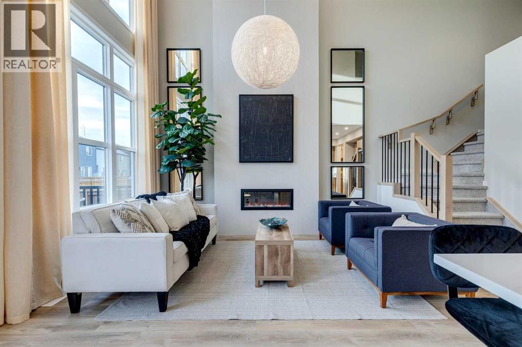 16 Heirloom Dr SE, Calgary, AB T3S 0H3