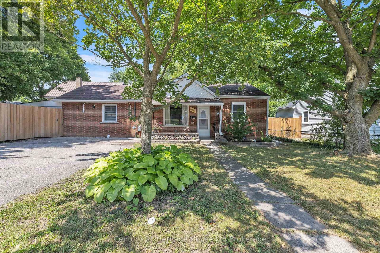 341 Hay St, Woodstock, ON N4S 2C2