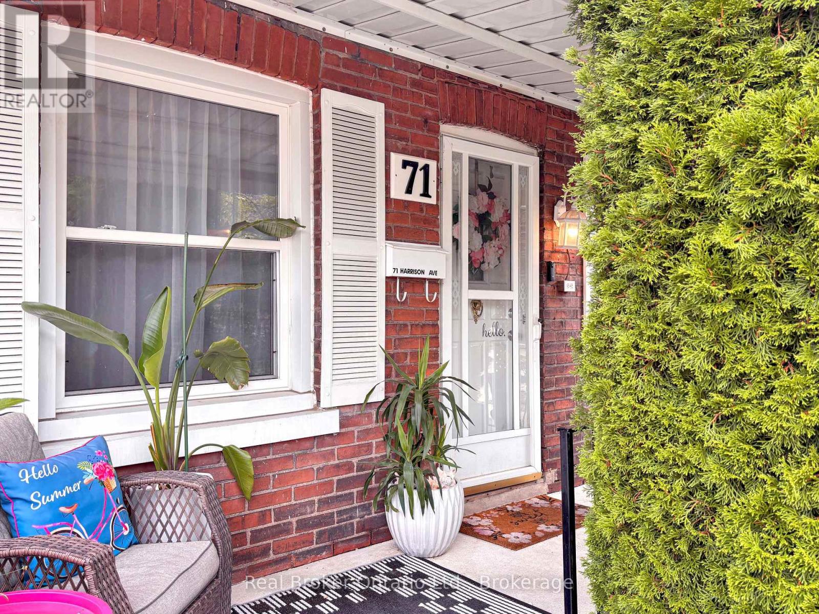 71 Harrison Ave, Hamilton, ON L8H 2Z9