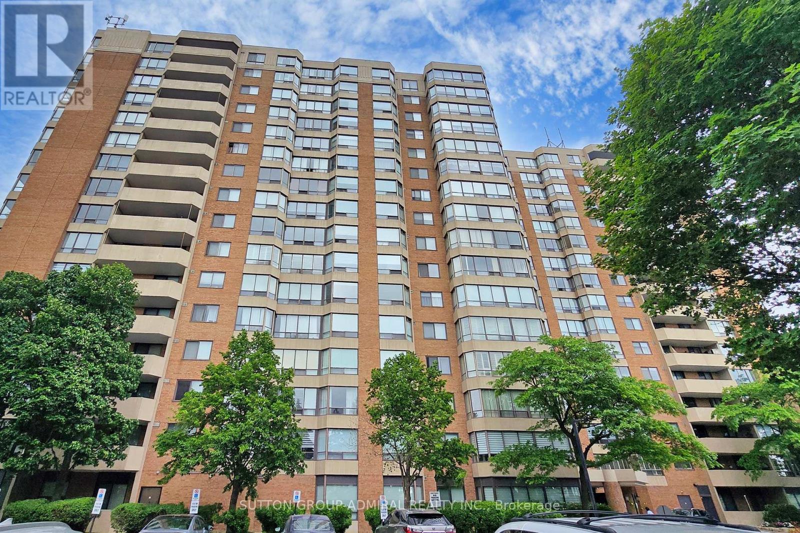 901 7601 Bathurst St, Vaughan, ON L4J 4H5