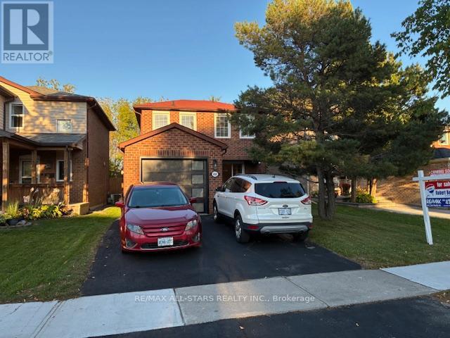 689 Foxwood Trl, Pickering, ON L1V 3Y1