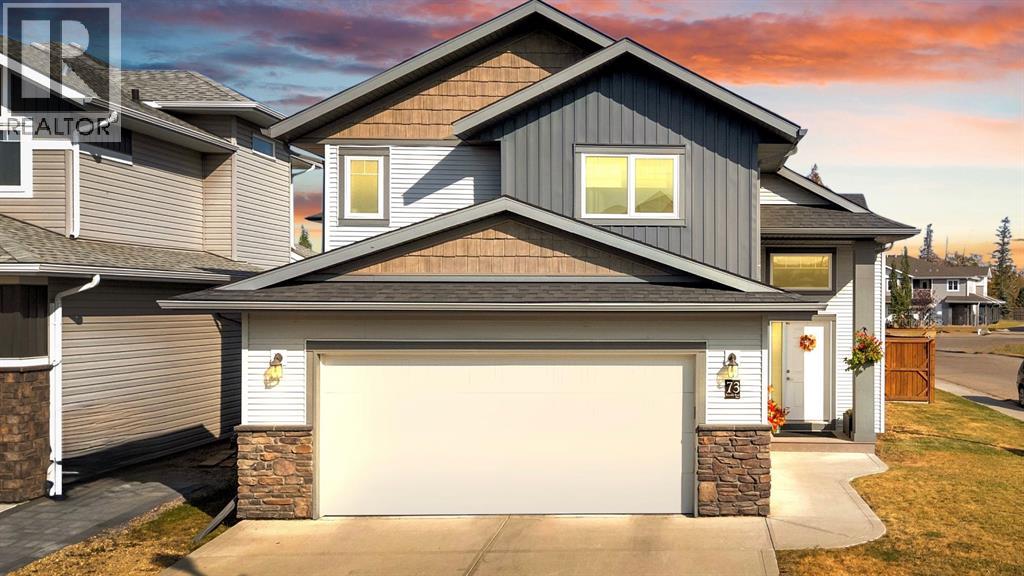 73 Reynolds Rd, Sylvan Lake, AB T4S 0L8