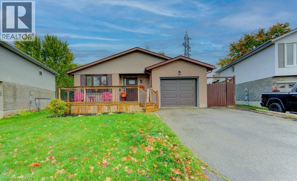 50 Newbury Dr, Kitchener, ON N2N 2X6