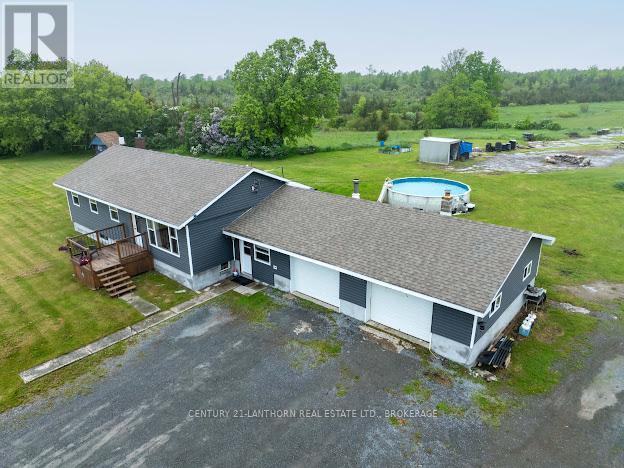 5054 Colebrook Rd, South Frontenac, ON K0H 1V0