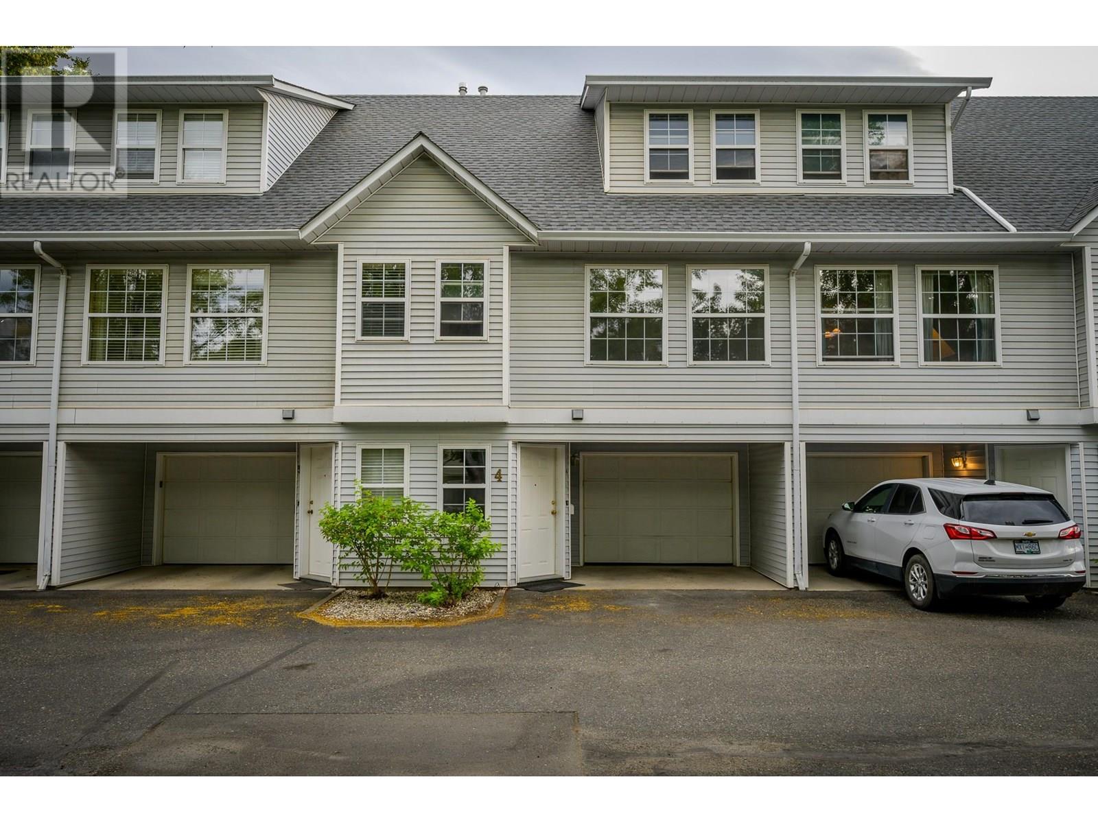 2084 Robson Place Unit 4, Kamloops, BC V2E 2M6