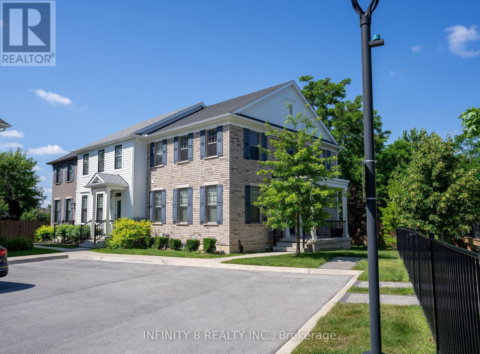 7 Aspen Common, St. Catharines Rykertvansickle, ON L2S 2B3