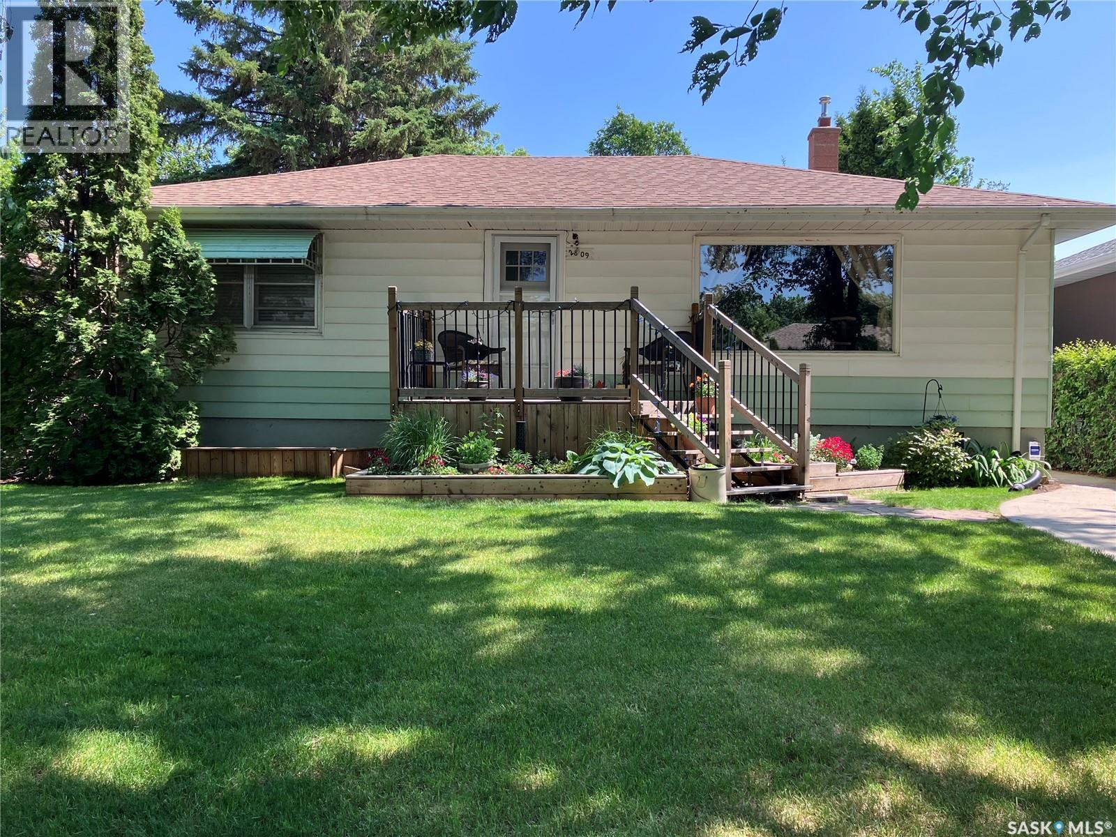 2809 Fleury St, Regina, SK S4N 2M6