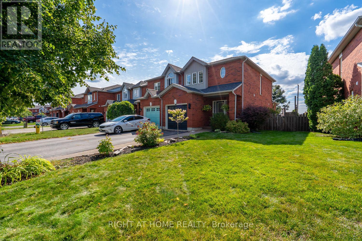 72 Smith St, New Tecumseth, ON L9R 2A2
