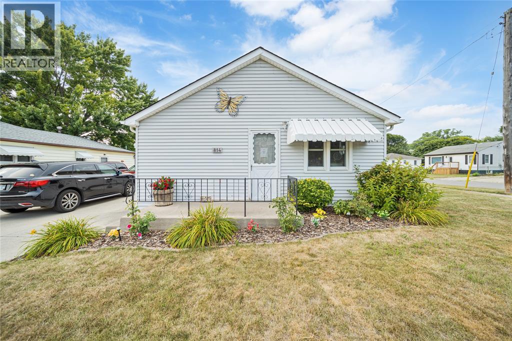 814 Maxwell St, Sarnia, ON N7T 5G1