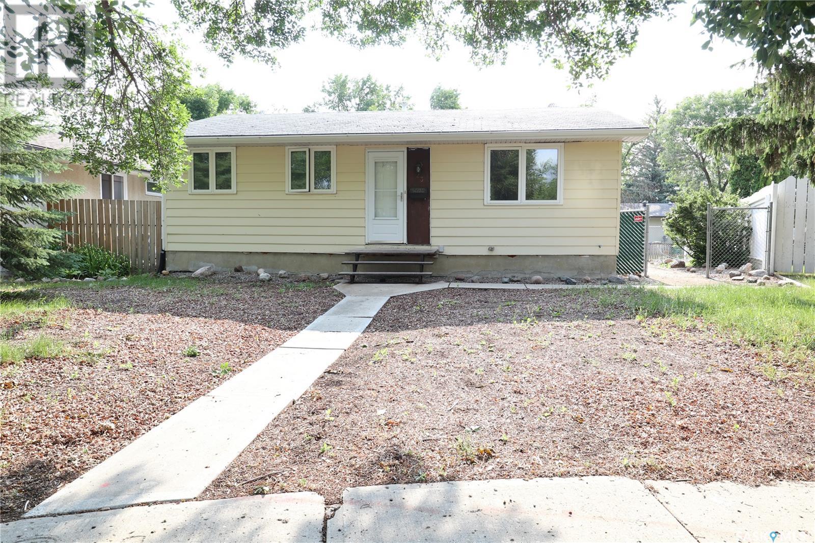 23 Osborne Cres, Regina, SK S4R 5J2