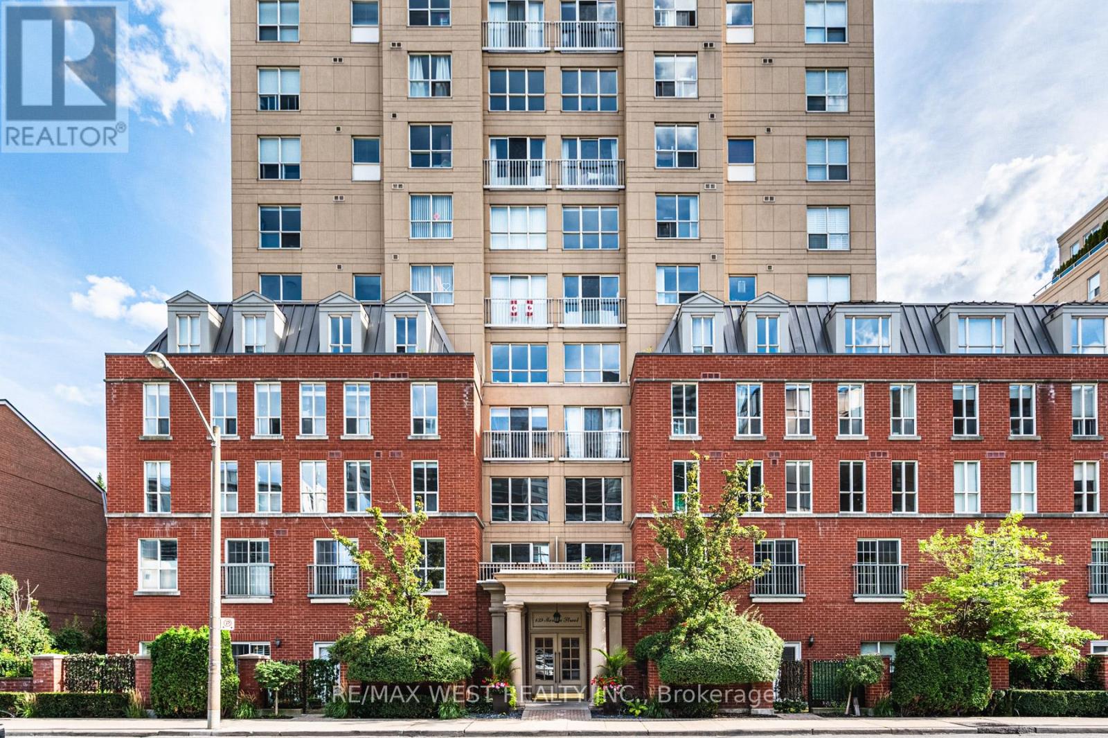 430 139 Merton St, Toronto, ON M4S 1X8