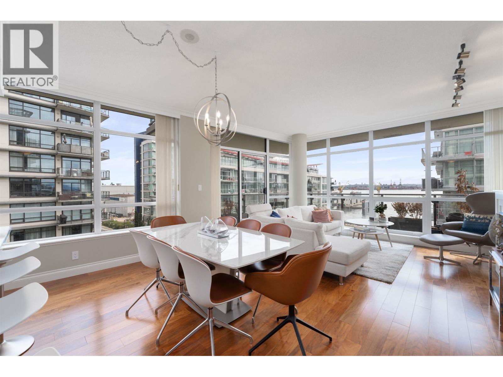 162 Victory Ship Way Unit 804, North Vancouver, BC V7L 0B4