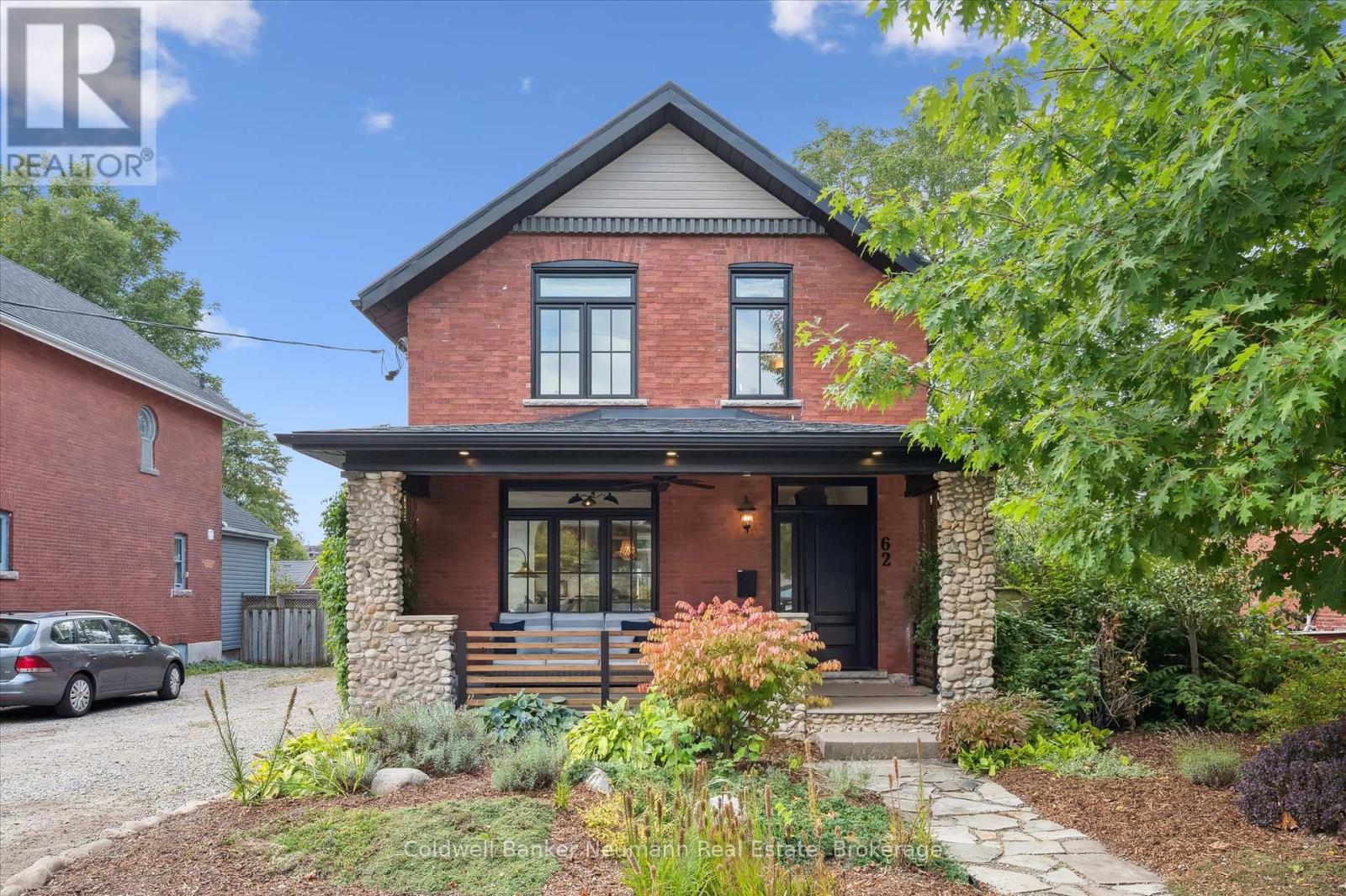 62 Kirkland St, Guelph, ON N1H 4Y1