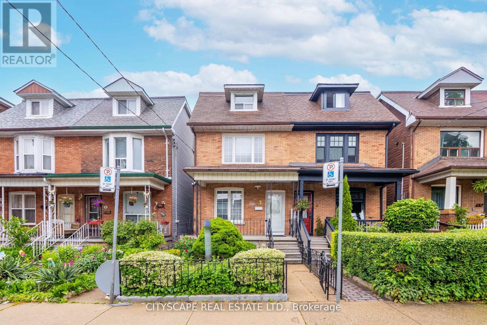 92 Bellwoods Ave, Toronto, ON M6J 2P4