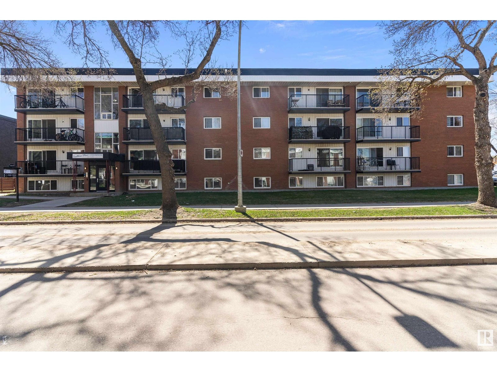 10149 83 Avenue Northwest #303, Edmonton, AB T6E 2C5