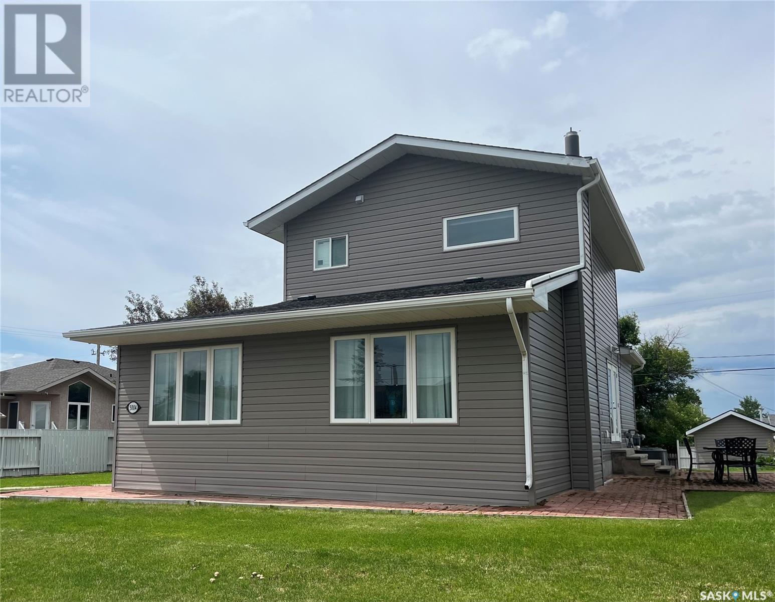 5004 Telegraph St, Macklin, SK S0L 2C0