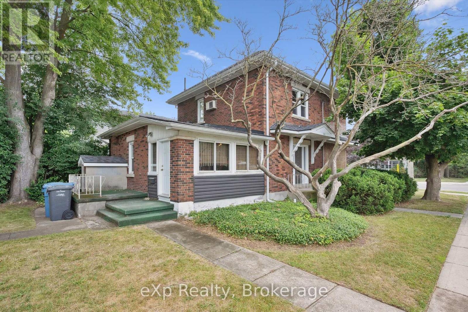 120 Johnston St, Guelph, ON N1E 3G7