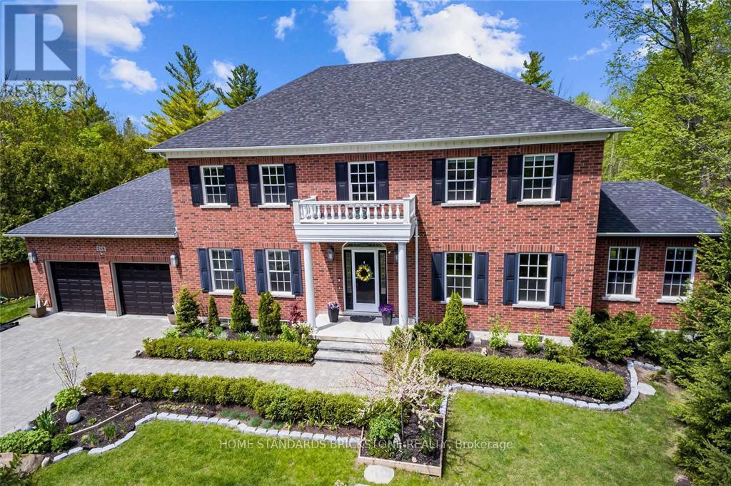 215 Dock Rd, Barrie, ON L4N 7S9