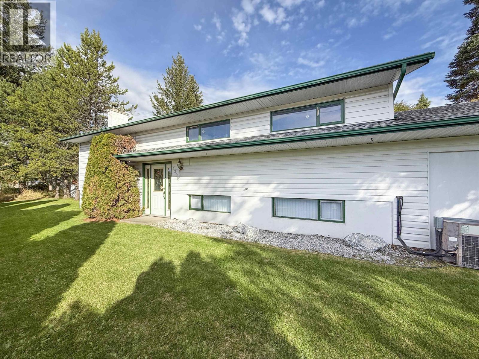 1200 Powell Ave, Prince George, BC V2M 4C8
