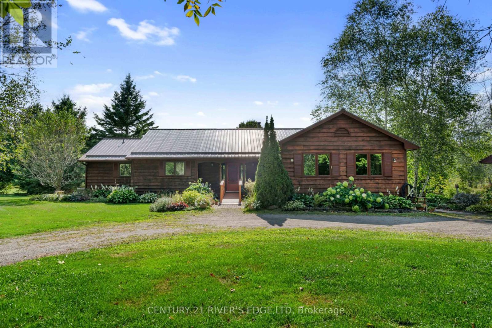 814 Plumhollow Rd, Rideau Lakes, ON K0E 1B0