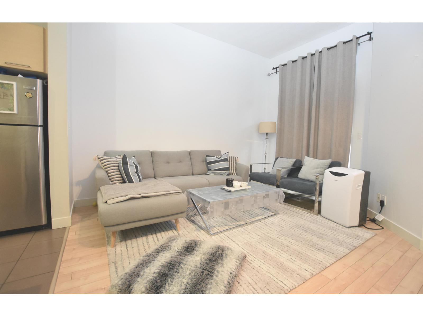 10822 City Parkway Unit 401, Surrey, BC V3T 5X9