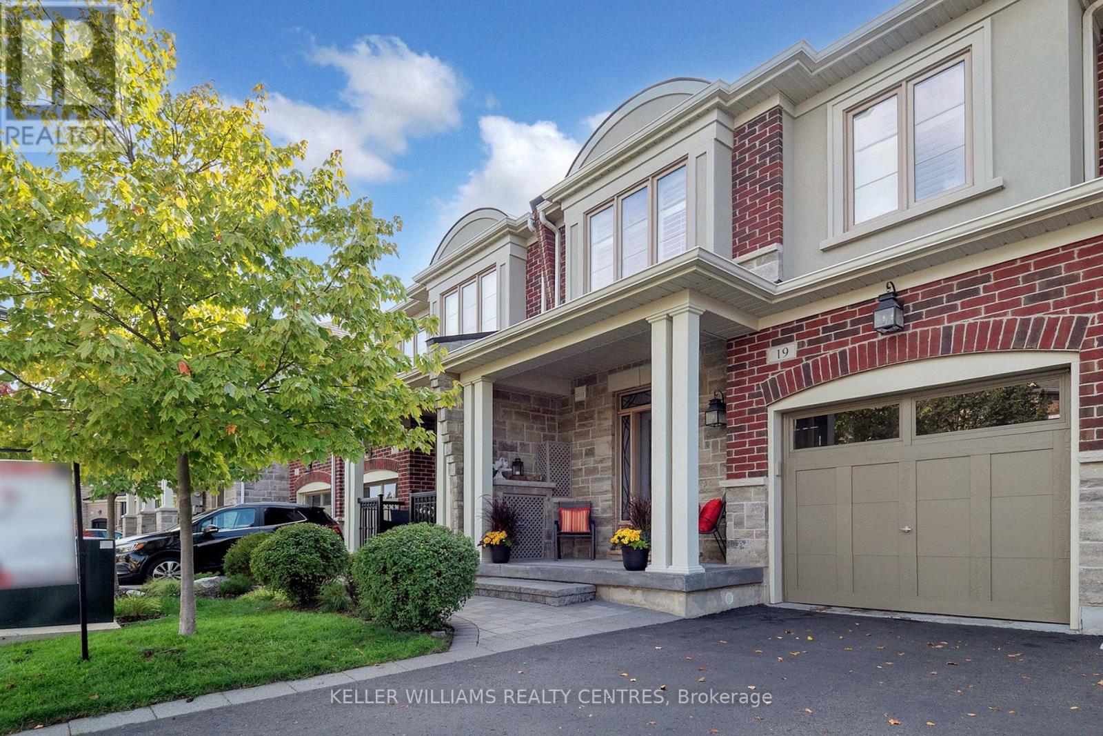 19 Diamond Leaf Ln, Halton Hills, ON L7G 0G7
