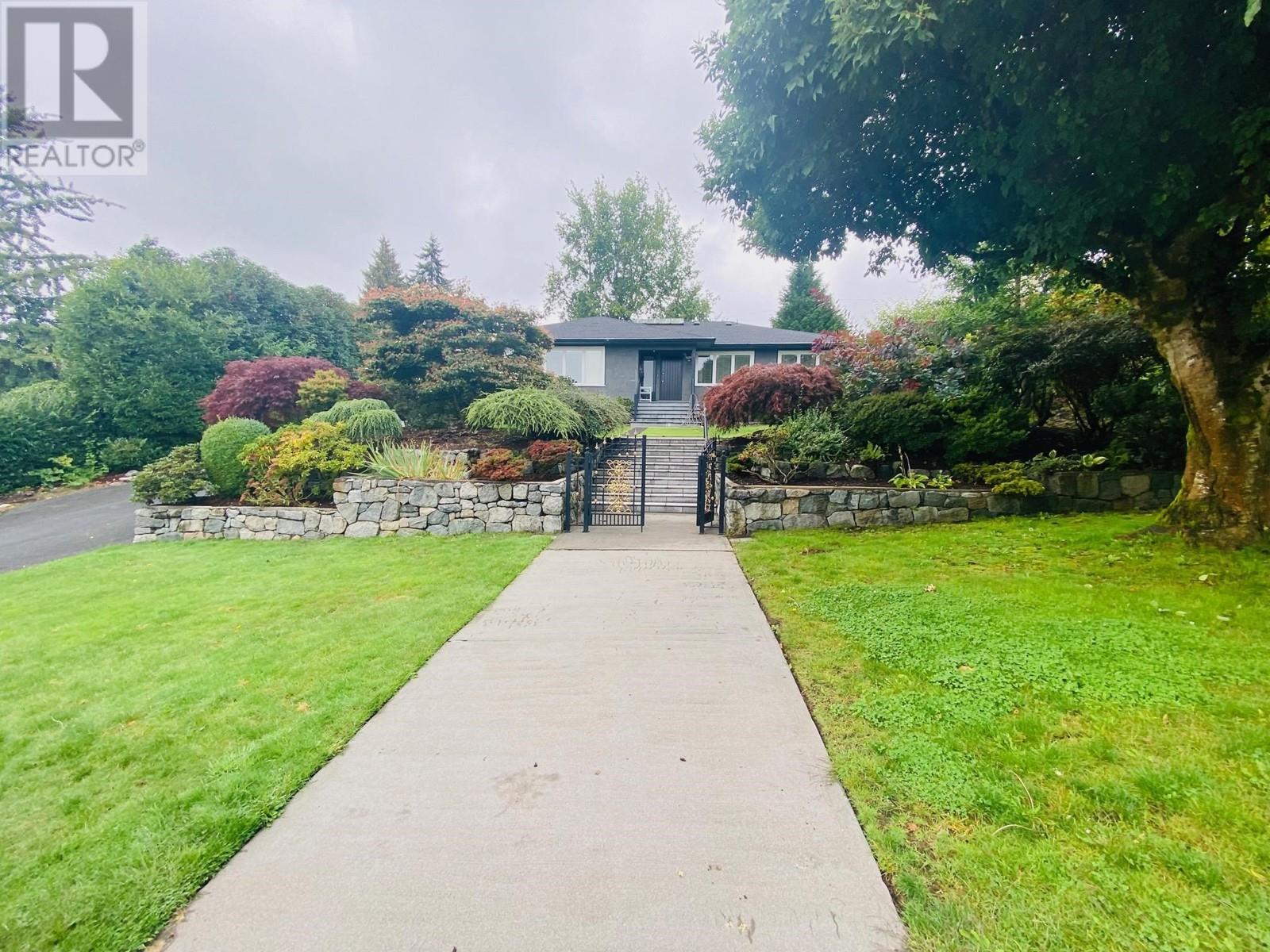 6051 Collingwood Pl, Vancouver, BC V6N 1V2