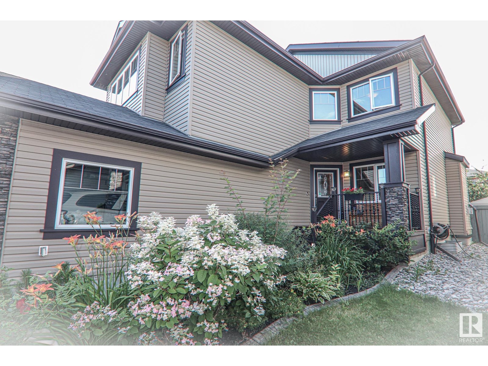 3619 Goodridge Cr NW, Edmonton, AB T5T 6L3