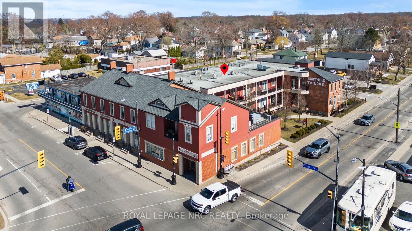 106 3710 Main St, Niagara Falls, ON L2G 6W1