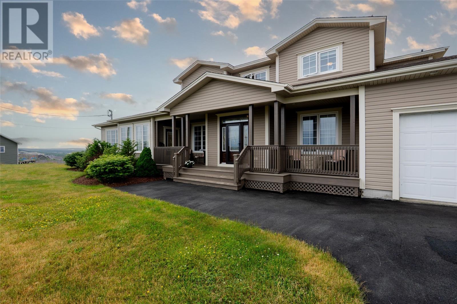 97 Ridgewood Dr, Paradise, NL A1L 1K9