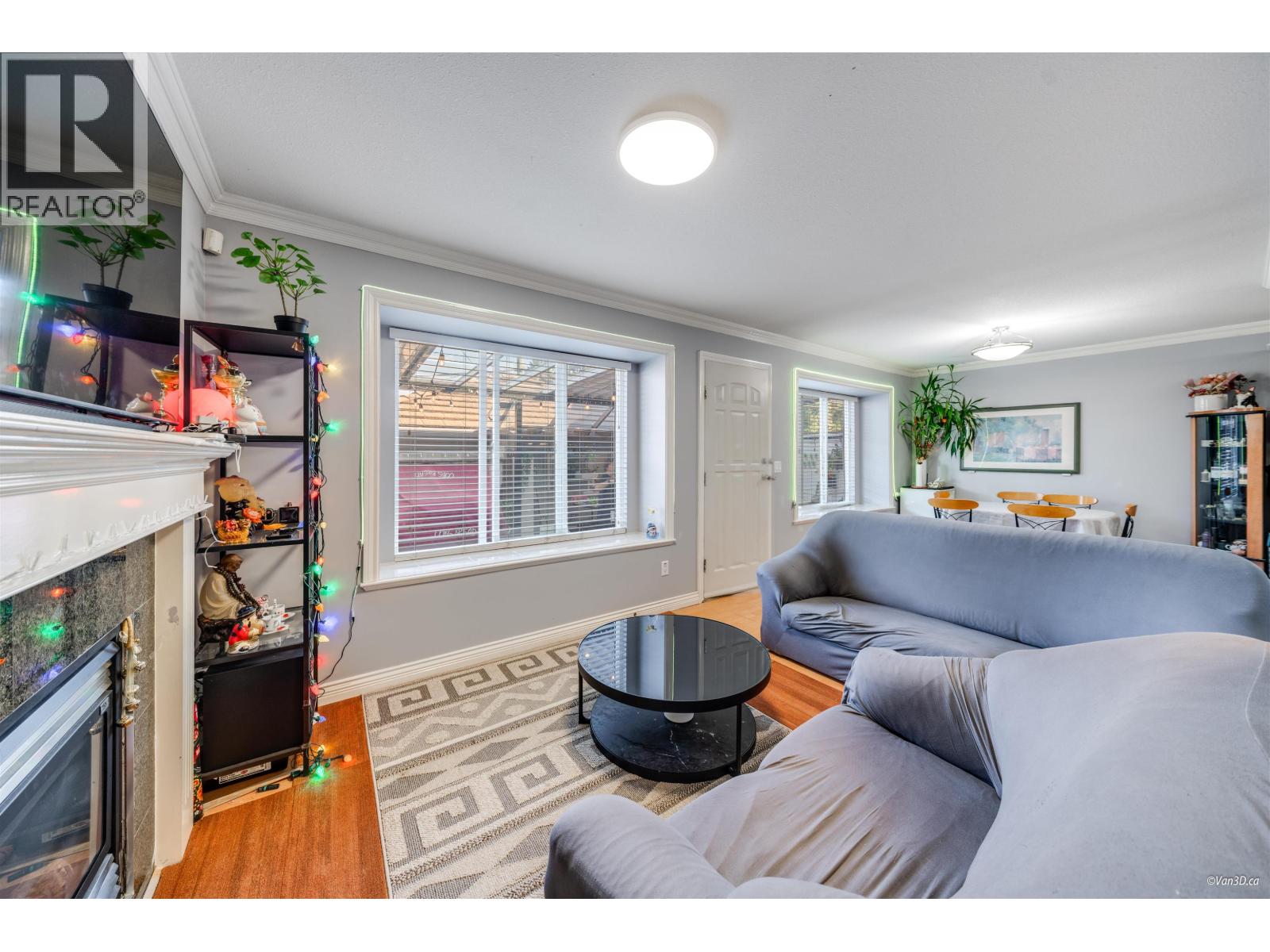 4663 Canada Way, Burnaby, BC V5G 1K9