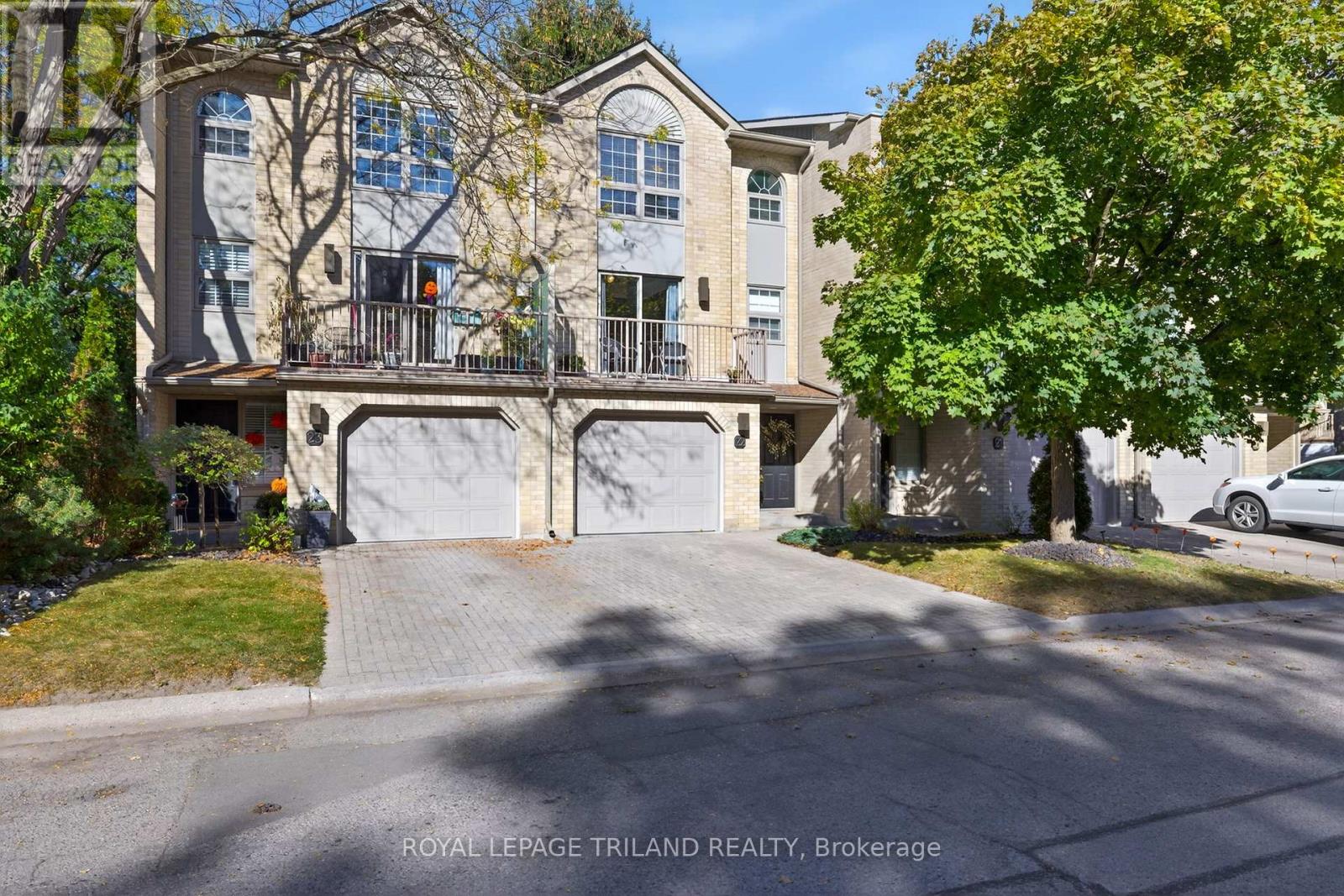22 1399 Commissioners Rd W, London, ON N6K 4G9