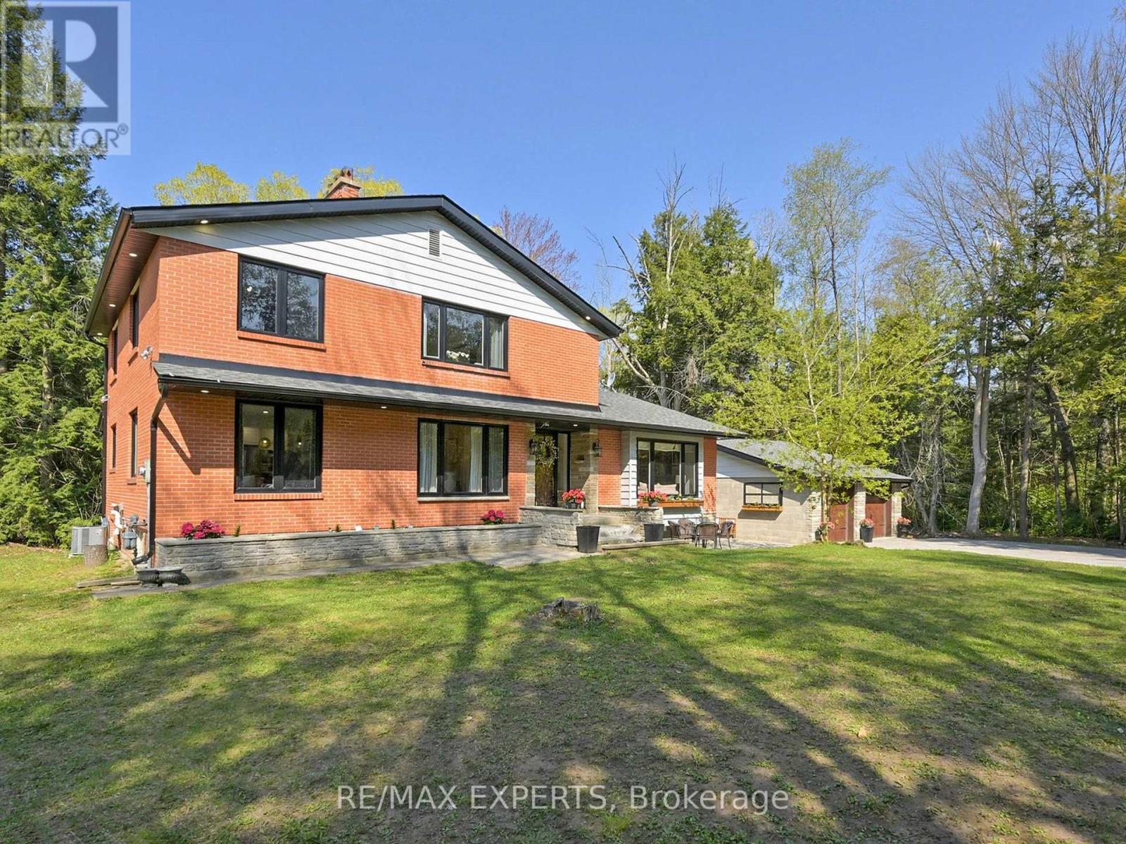 18210 Warden Ave, East Gwillimbury, ON L0G 1V0