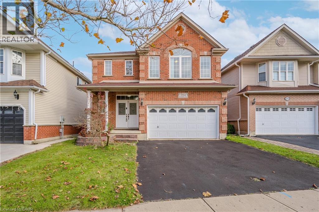 584 Winterburg Walk, Waterloo, ON N2V 2M8