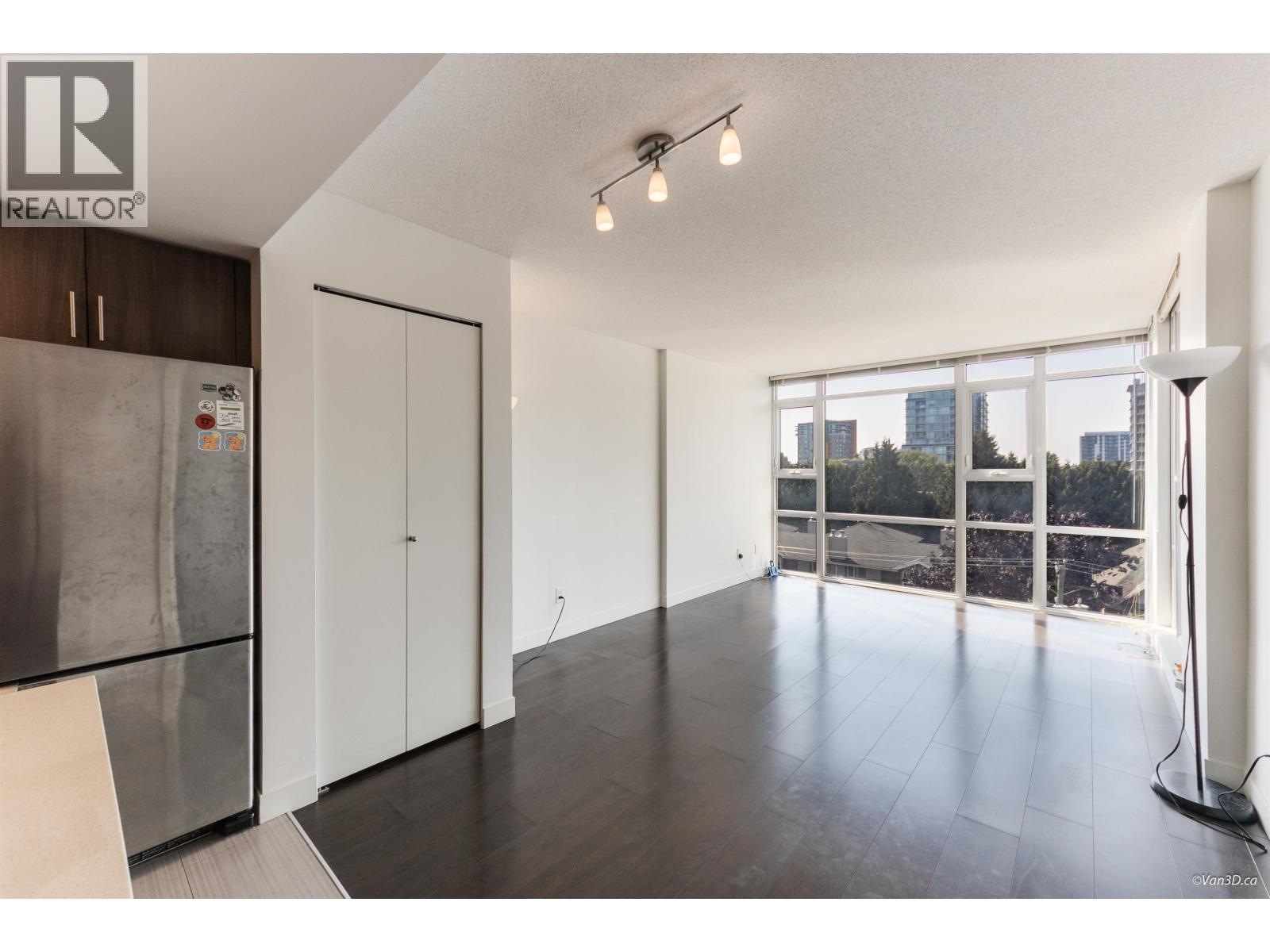 6888 Cooney Road Unit 806, Richmond, BC V6Y 0E1