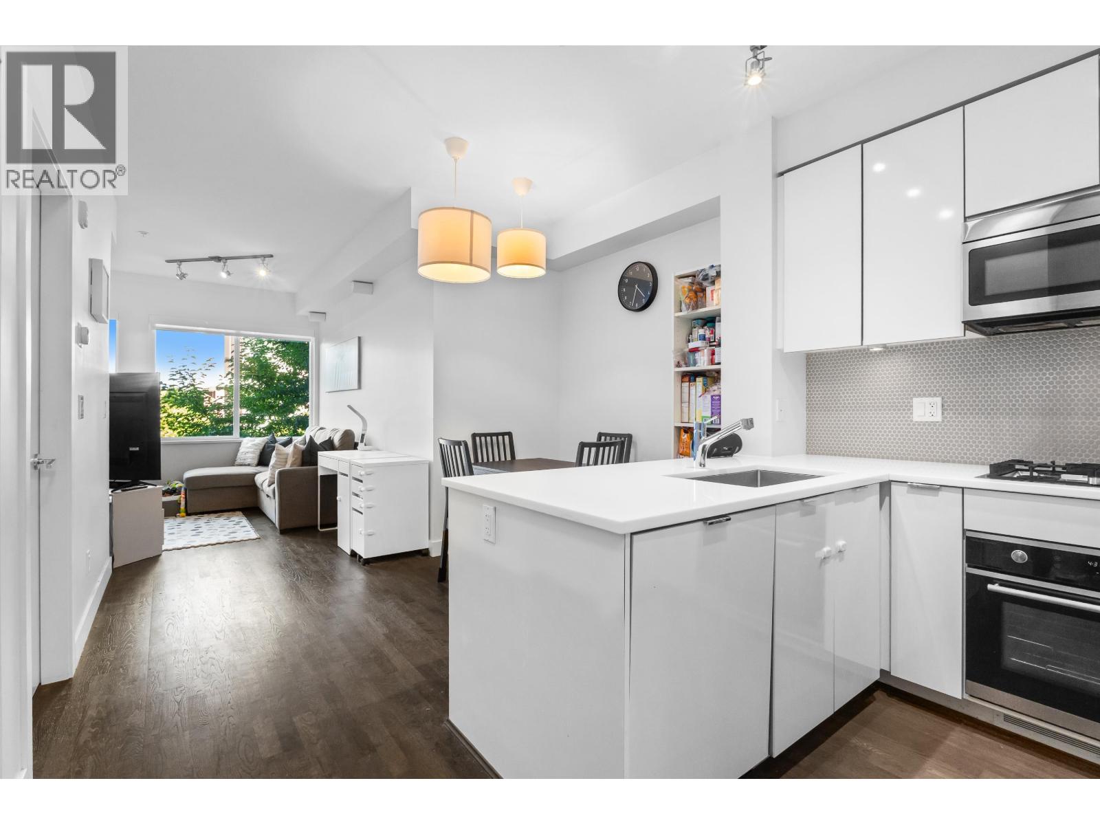 10011 River Drive Unit 208, Richmond, BC V6X 0N2