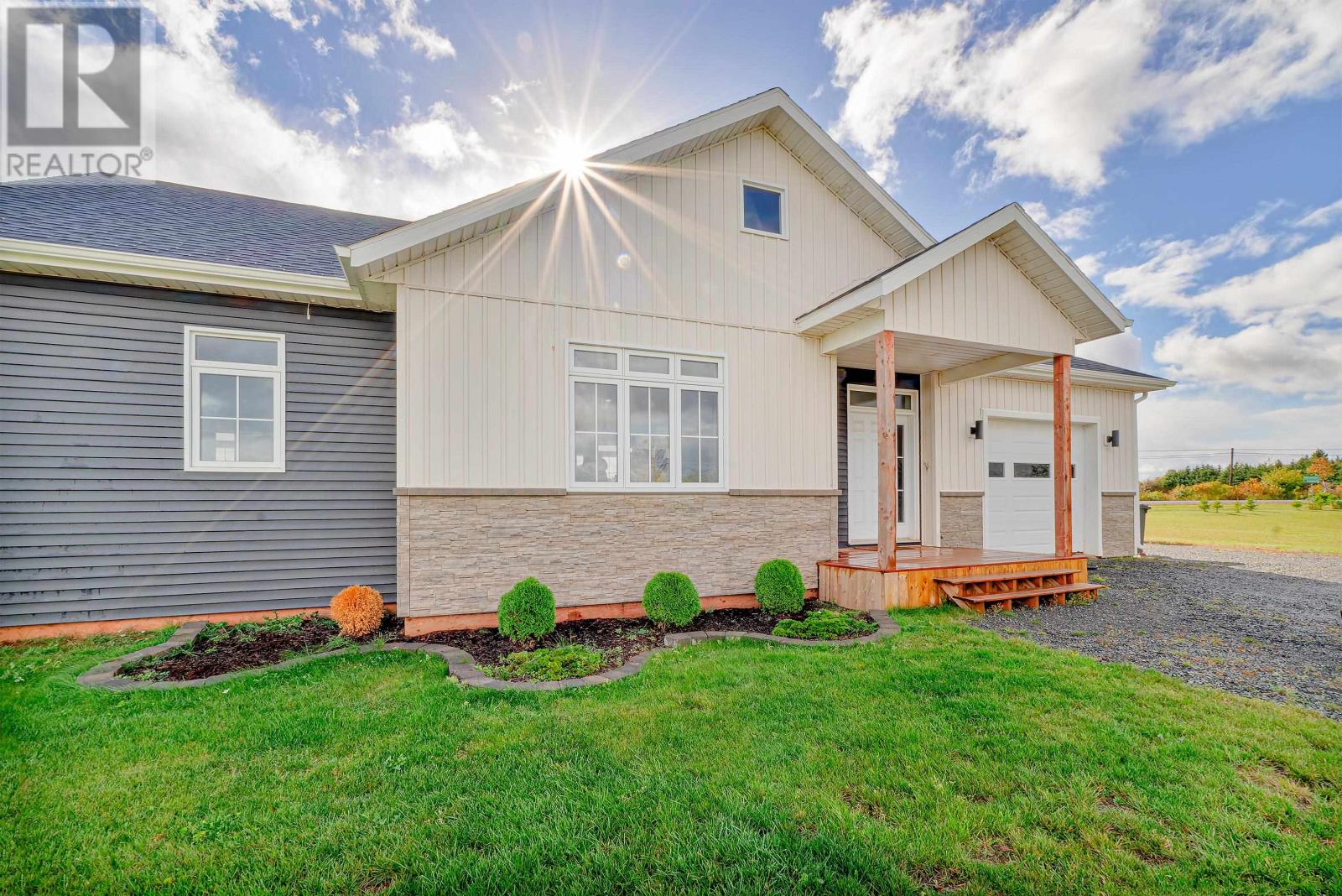 81 Kingsway Dr, New Perth, PE C0A 1G0