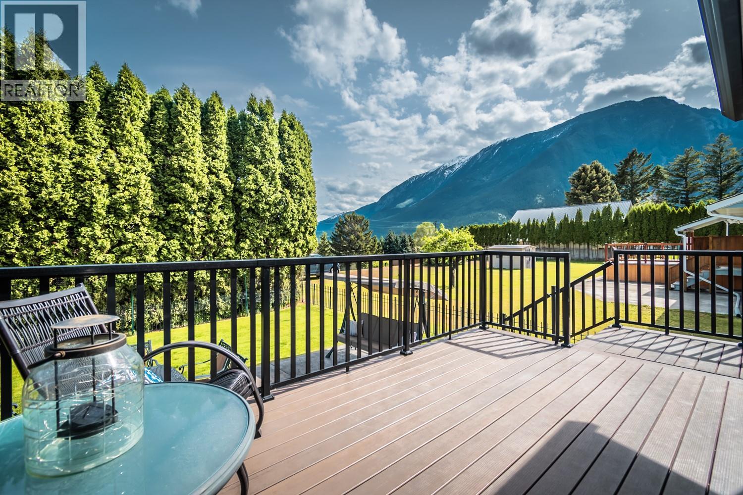 692 Summers St, Lillooet, BC V0K 1V0