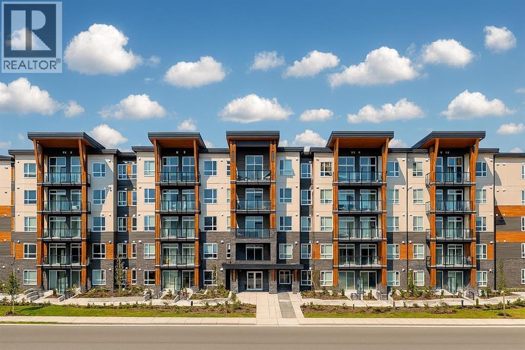 12143 223 Street Unit 301, Maple Ridge, BC V2X 5Y6