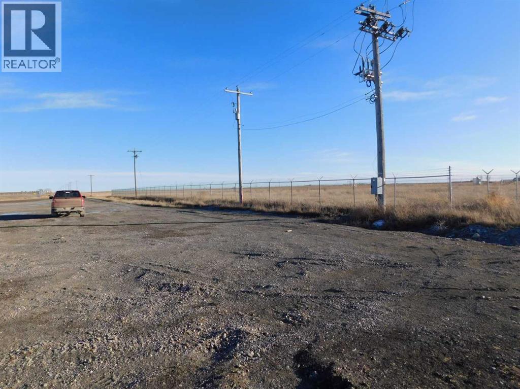 31 And 31a Leavings St E, Granum, AB T0L 1A0